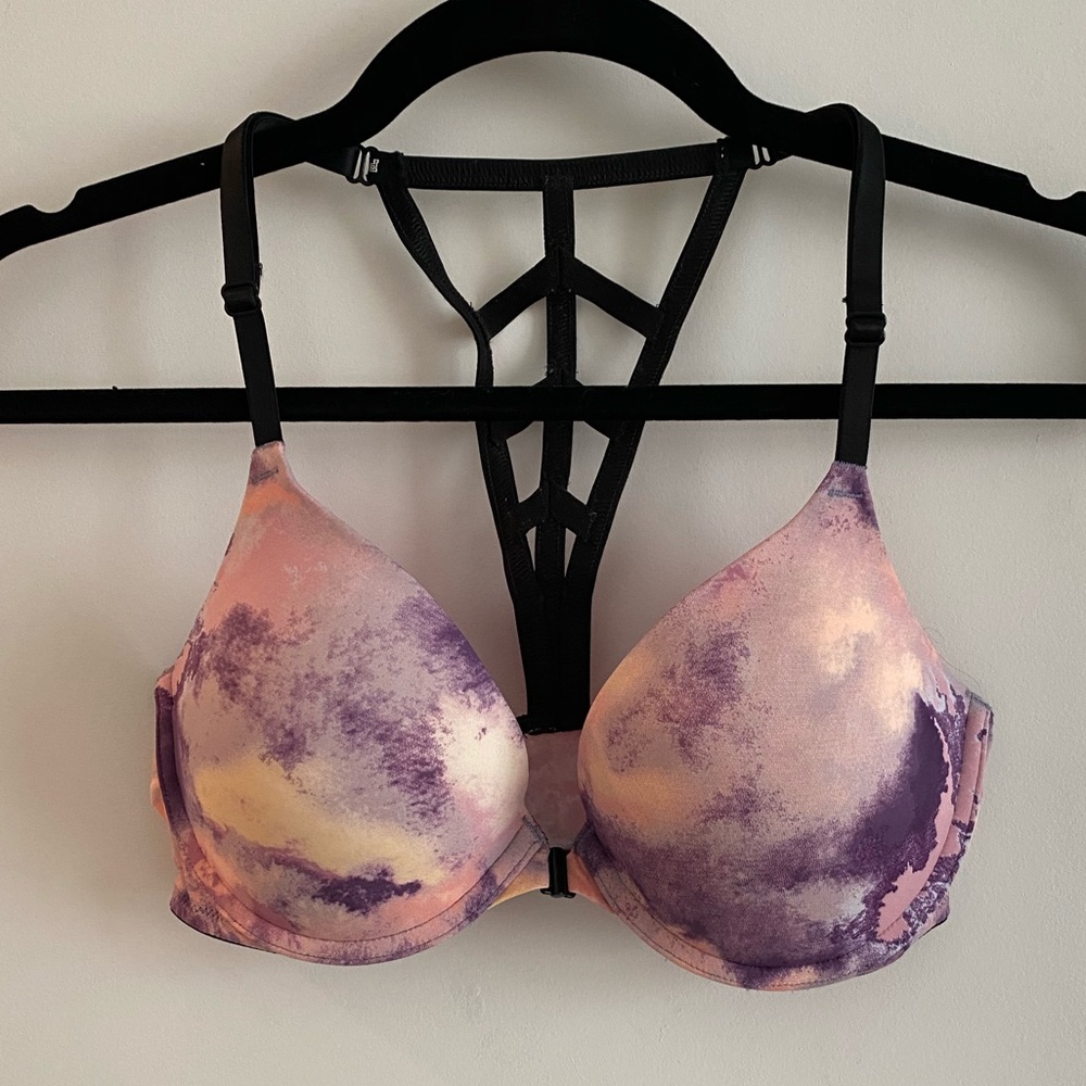 VS PINK wear everywhere push up front close bra